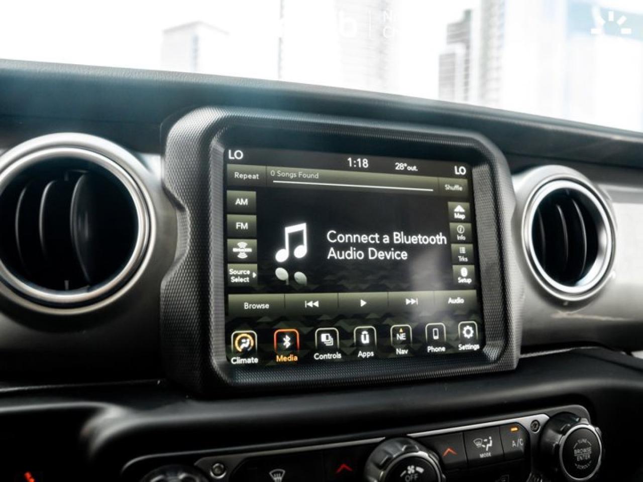 2021 Jeep Wrangler Unlimited Sahara 4x4 Uconnect 4C NAV & Sound Group Photo