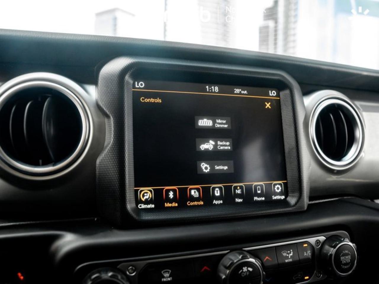 2021 Jeep Wrangler Unlimited Sahara 4x4 Uconnect 4C NAV & Sound Group Photo