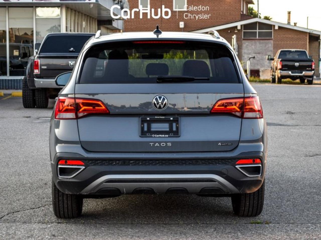 2022 Volkswagen Taos Highline 4Motion Pano Sunroof Blind Spot 19"Alloy Photo