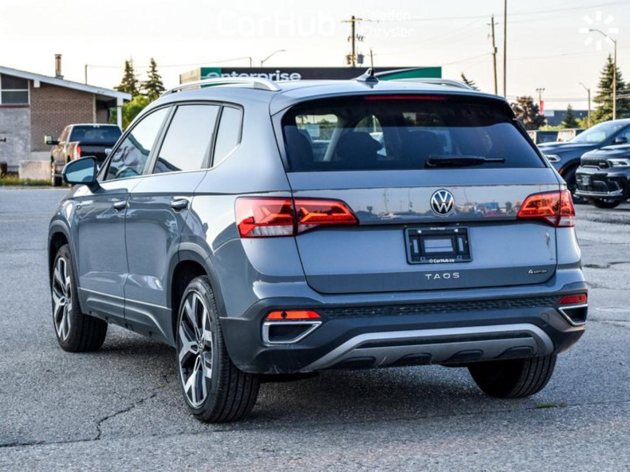 2022 Volkswagen Taos Highline 4Motion Pano Sunroof Blind Spot 19"Alloy Photo