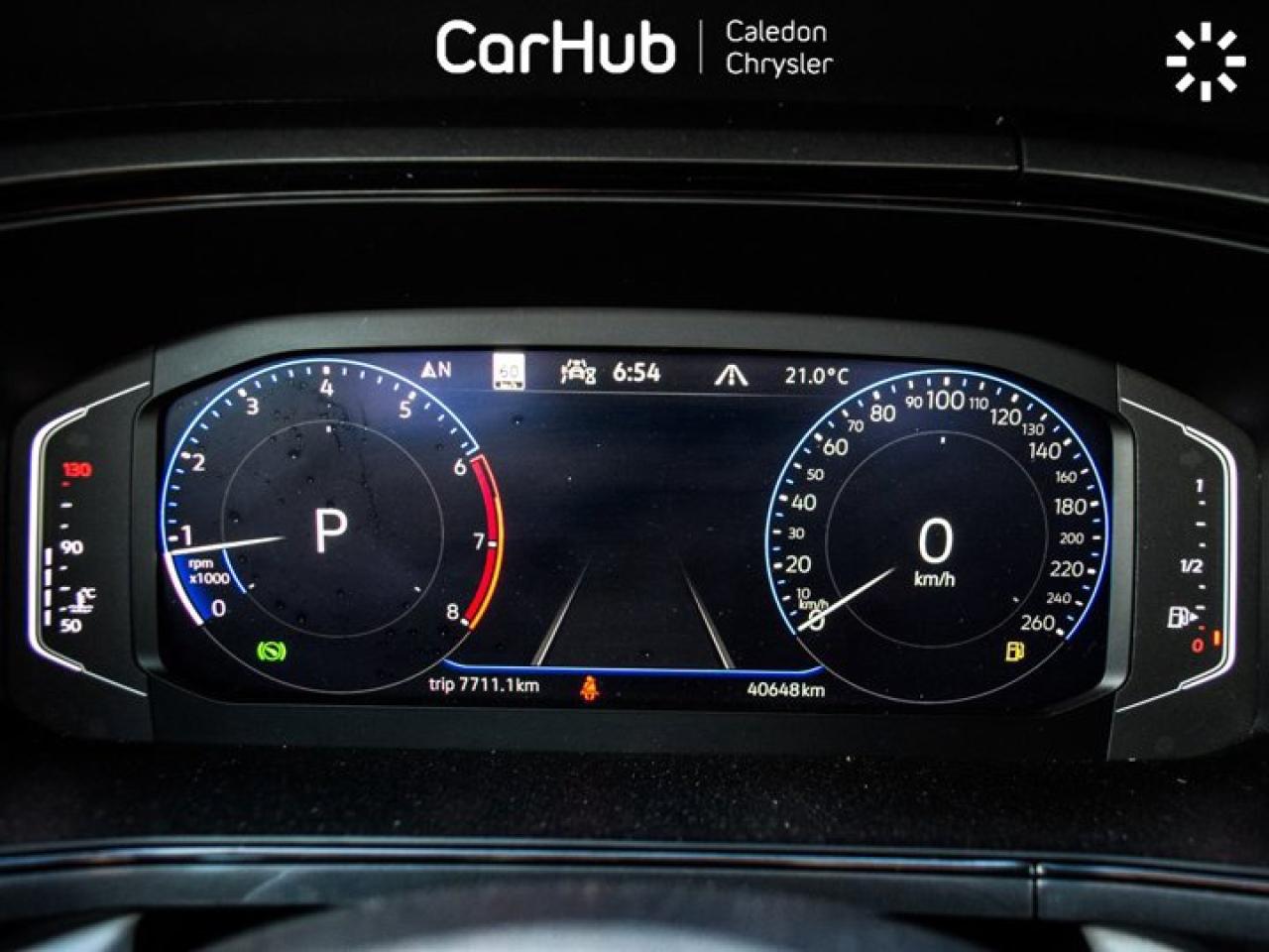 2022 Volkswagen Taos Highline 4Motion Pano Sunroof Blind Spot 19"Alloy Photo