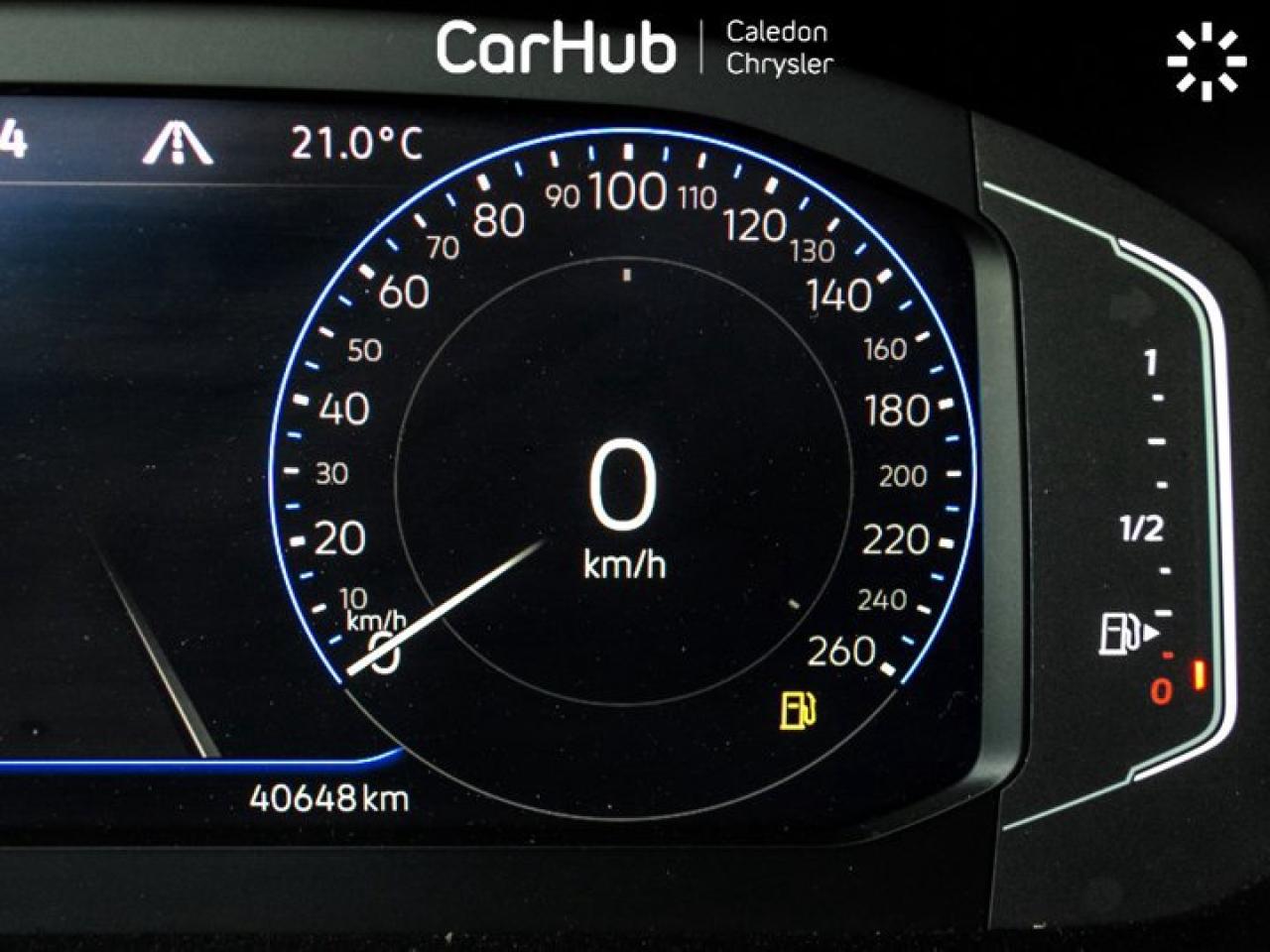 2022 Volkswagen Taos Highline 4Motion Pano Sunroof Blind Spot 19"Alloy Photo