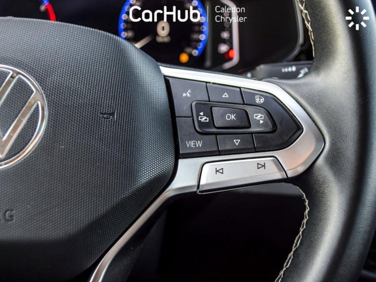 2022 Volkswagen Taos Highline 4Motion Pano Sunroof Blind Spot 19"Alloy Photo