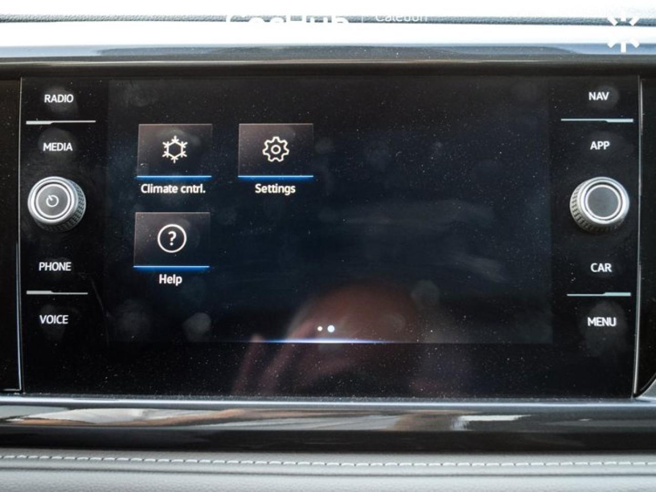 2022 Volkswagen Taos Highline 4Motion Pano Sunroof Blind Spot 19"Alloy Photo