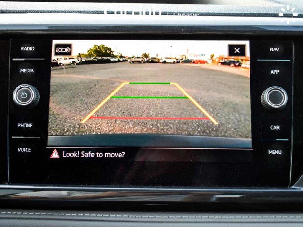 2022 Volkswagen Taos Highline 4Motion Pano Sunroof Blind Spot 19"Alloy Photo