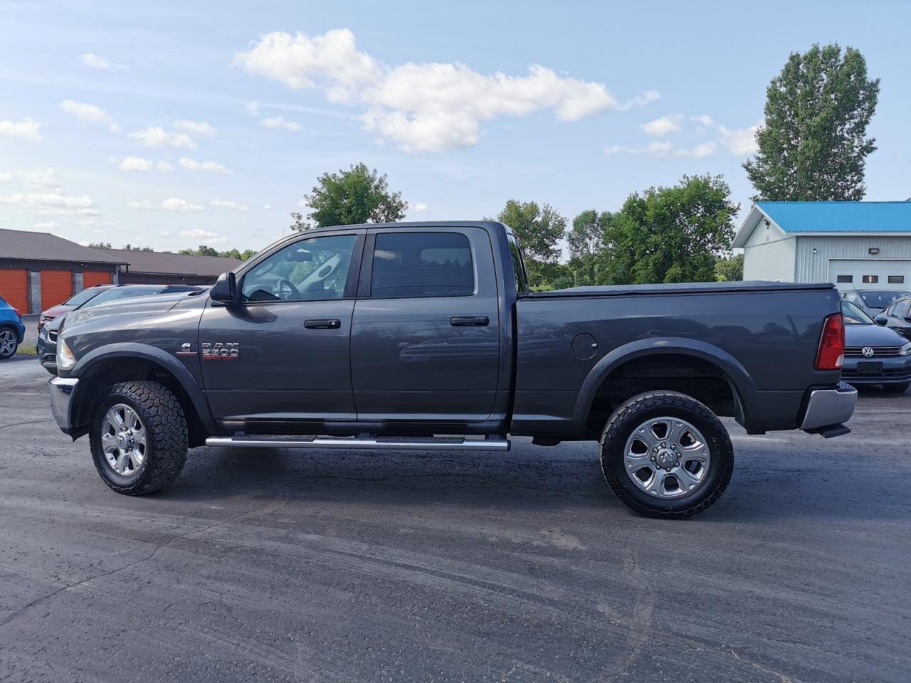 2015 RAM 2500 SLT  SWB - Photo #2