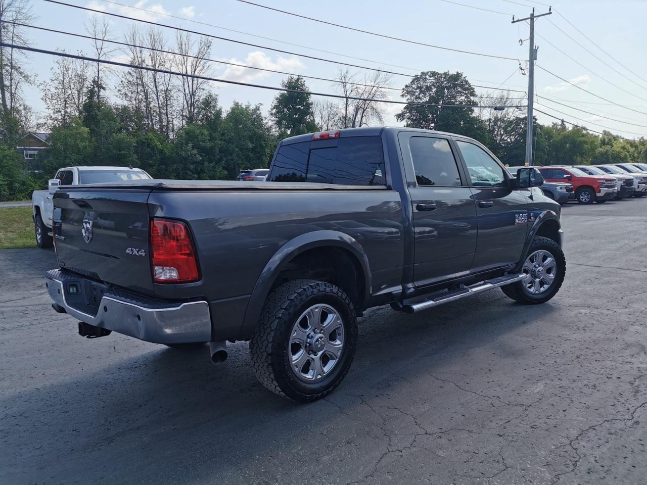 2015 RAM 2500 SLT  SWB - Photo #5