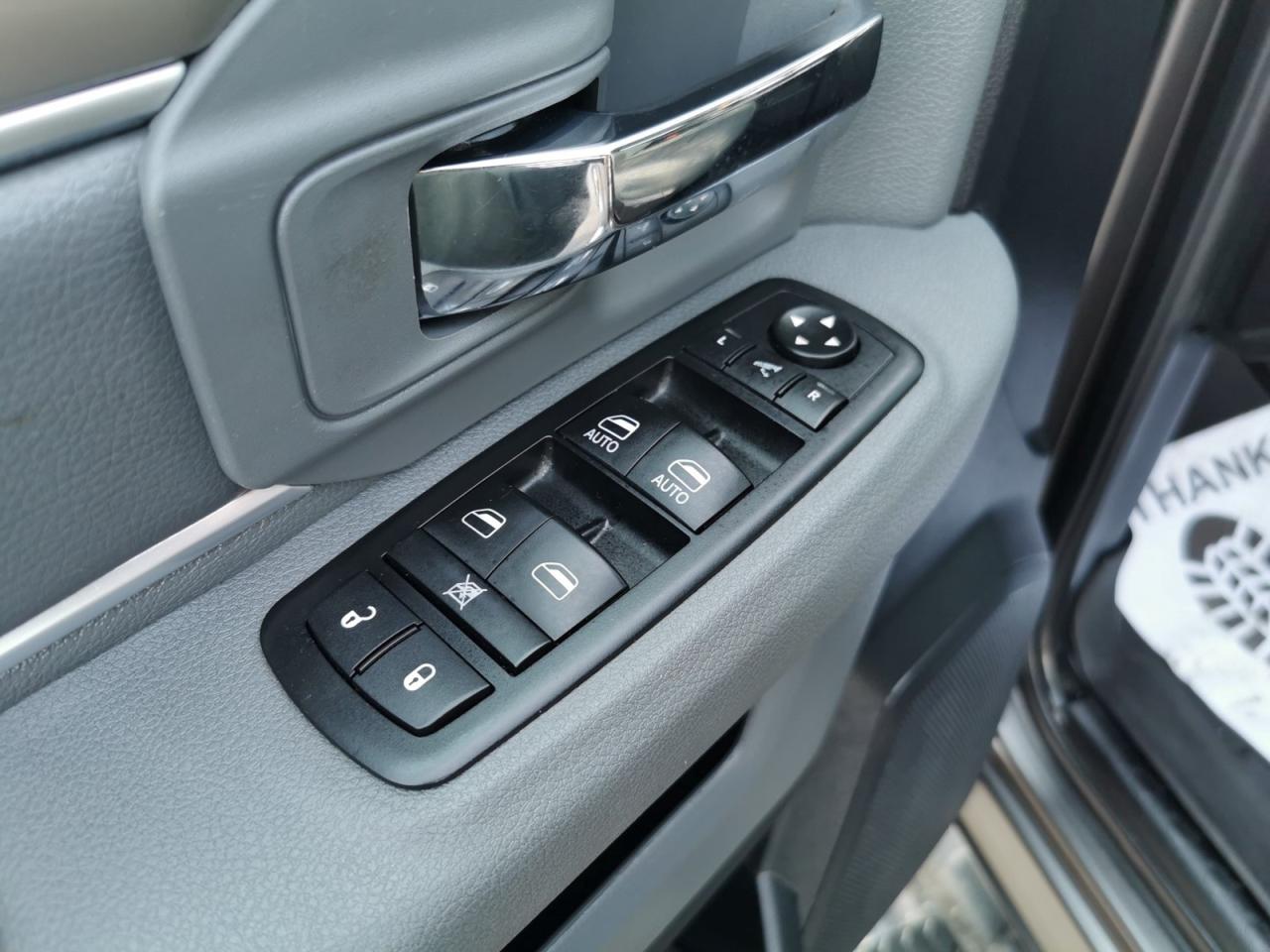 2015 RAM 2500 SLT  SWB - Photo #10