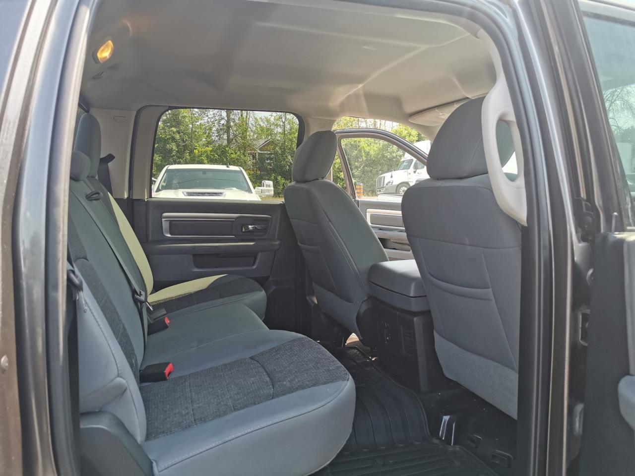 2015 RAM 2500 SLT  SWB - Photo #16