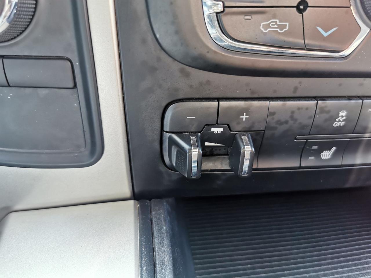 2015 RAM 2500 SLT  SWB - Photo #27