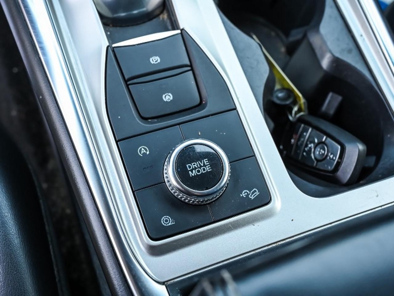 2021 Ford Explorer XLT Photo