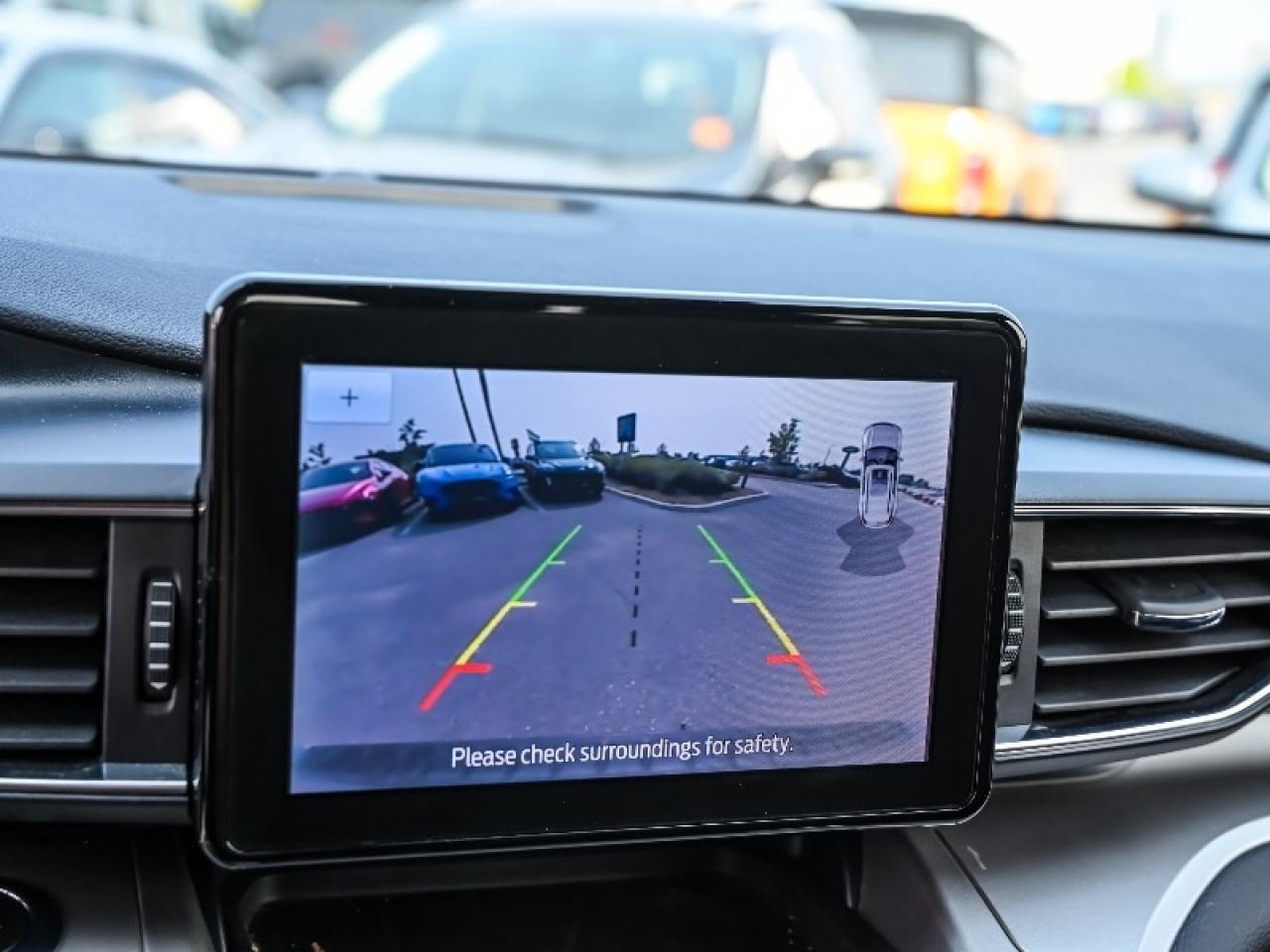 2021 Ford Explorer XLT Photo