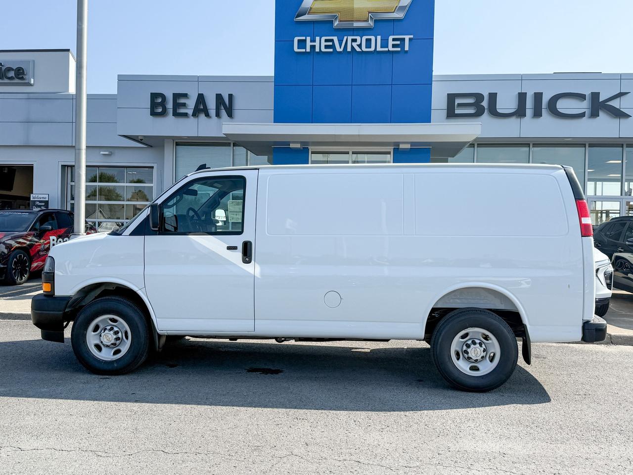 2025 Chevrolet Express 2500 Work Van 4.3L V6 WITH REMOTE ENTRY, CRUISE CONTROL, REAR VISION CAMERA, BLUETOOTH Photo1