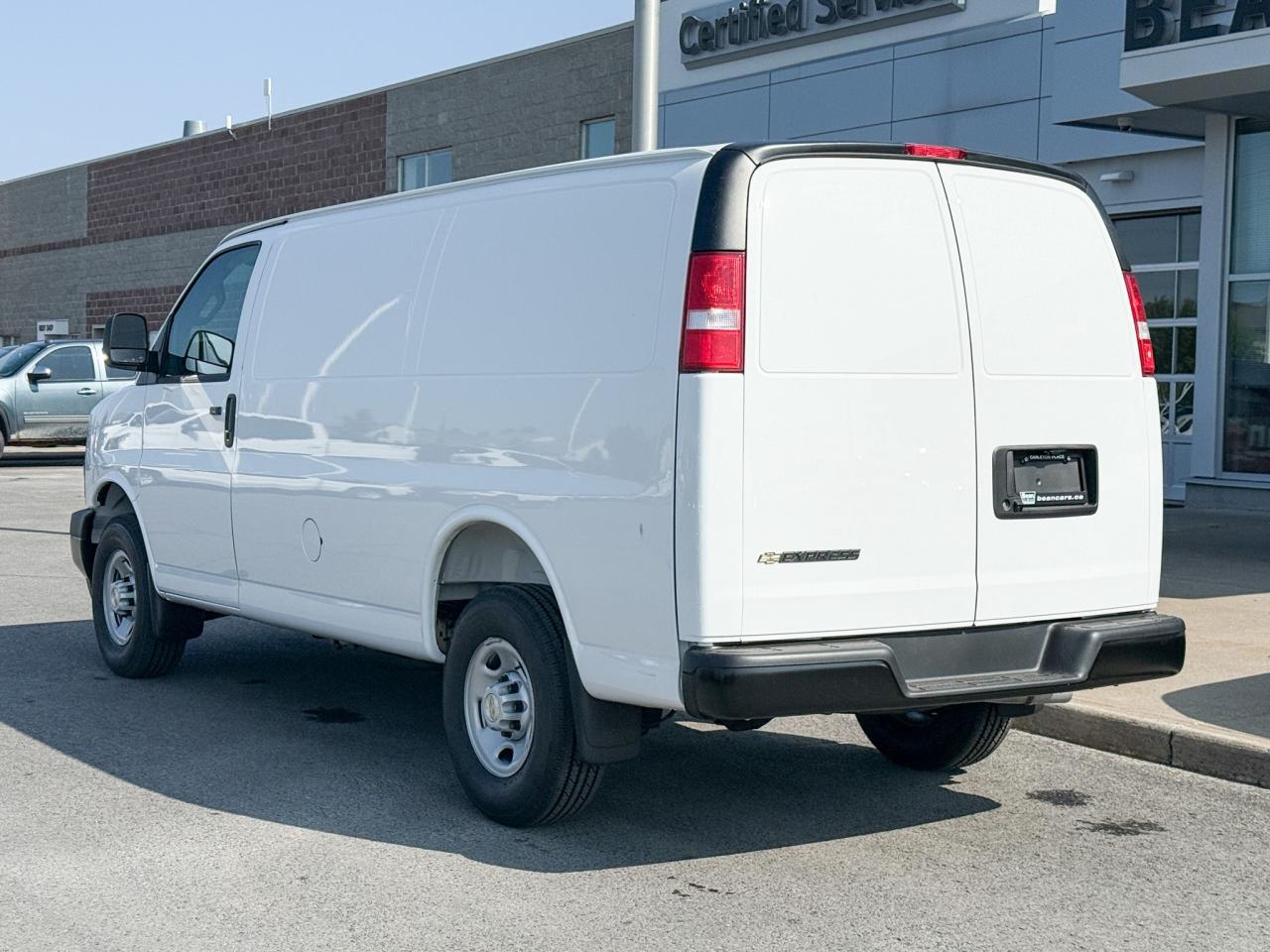 2025 Chevrolet Express 2500 Work Van 4.3L V6 WITH REMOTE ENTRY, CRUISE CONTROL, REAR VISION CAMERA, BLUETOOTH Photo2