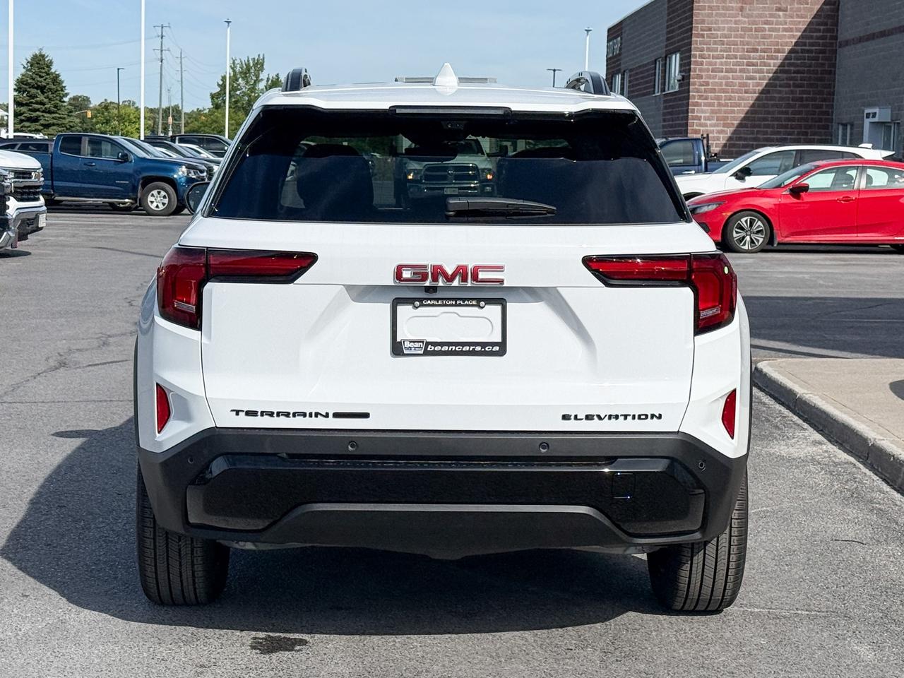 2026 GMC Terrain Elevation 1.5L 4 CYL WITH REMOTE START/ENTRY, HEATED SEATS, HEATED STEERING WHEEL, ADAPTIVE CRUISE CONTROL, HD SURROUND VISION, APPLE CARPLAY AND ANDROID AUTO Photo