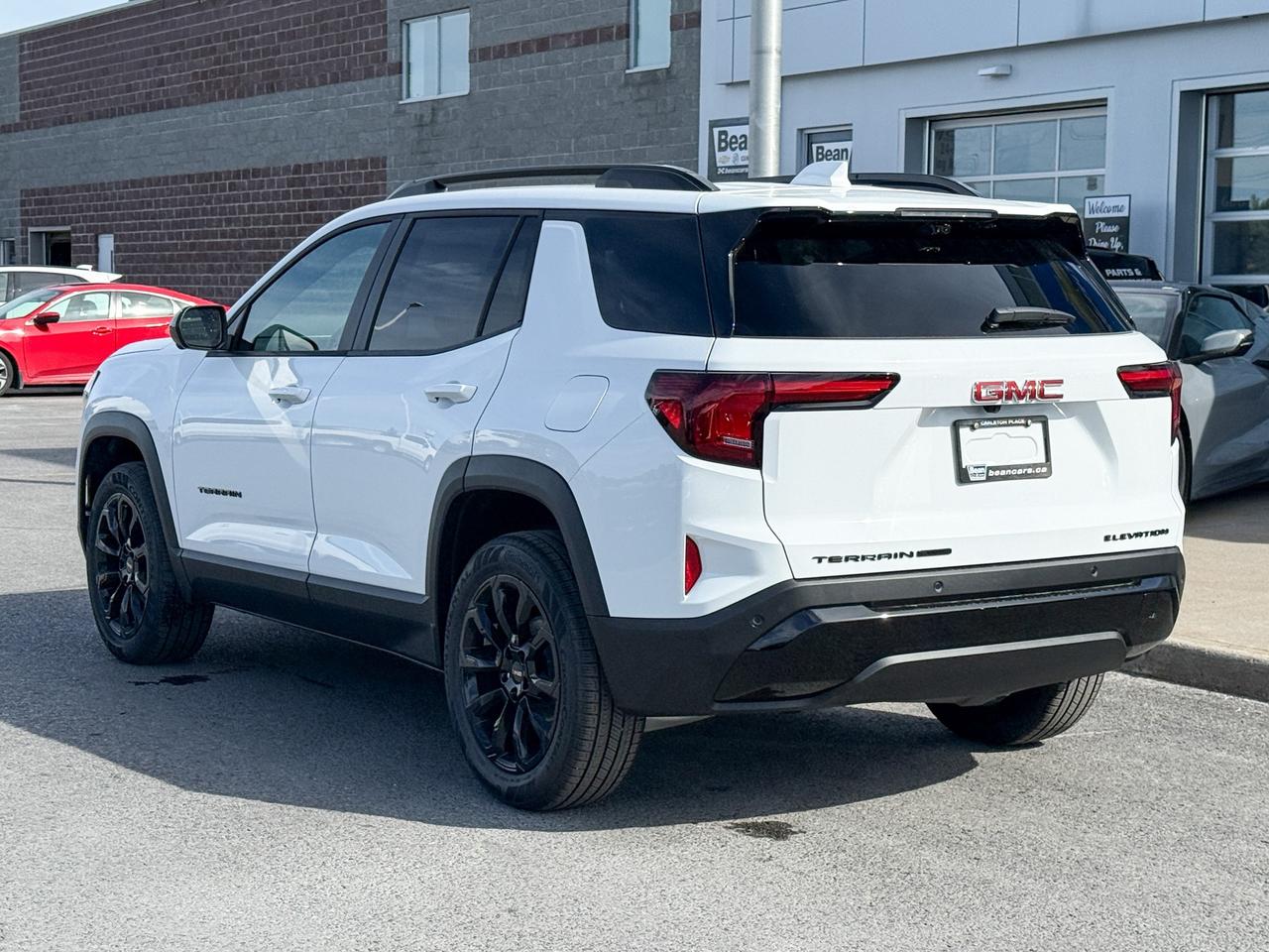 2026 GMC Terrain Elevation 1.5L 4 CYL WITH REMOTE START/ENTRY, HEATED SEATS, HEATED STEERING WHEEL, ADAPTIVE CRUISE CONTROL, HD SURROUND VISION, APPLE CARPLAY AND ANDROID AUTO Photo