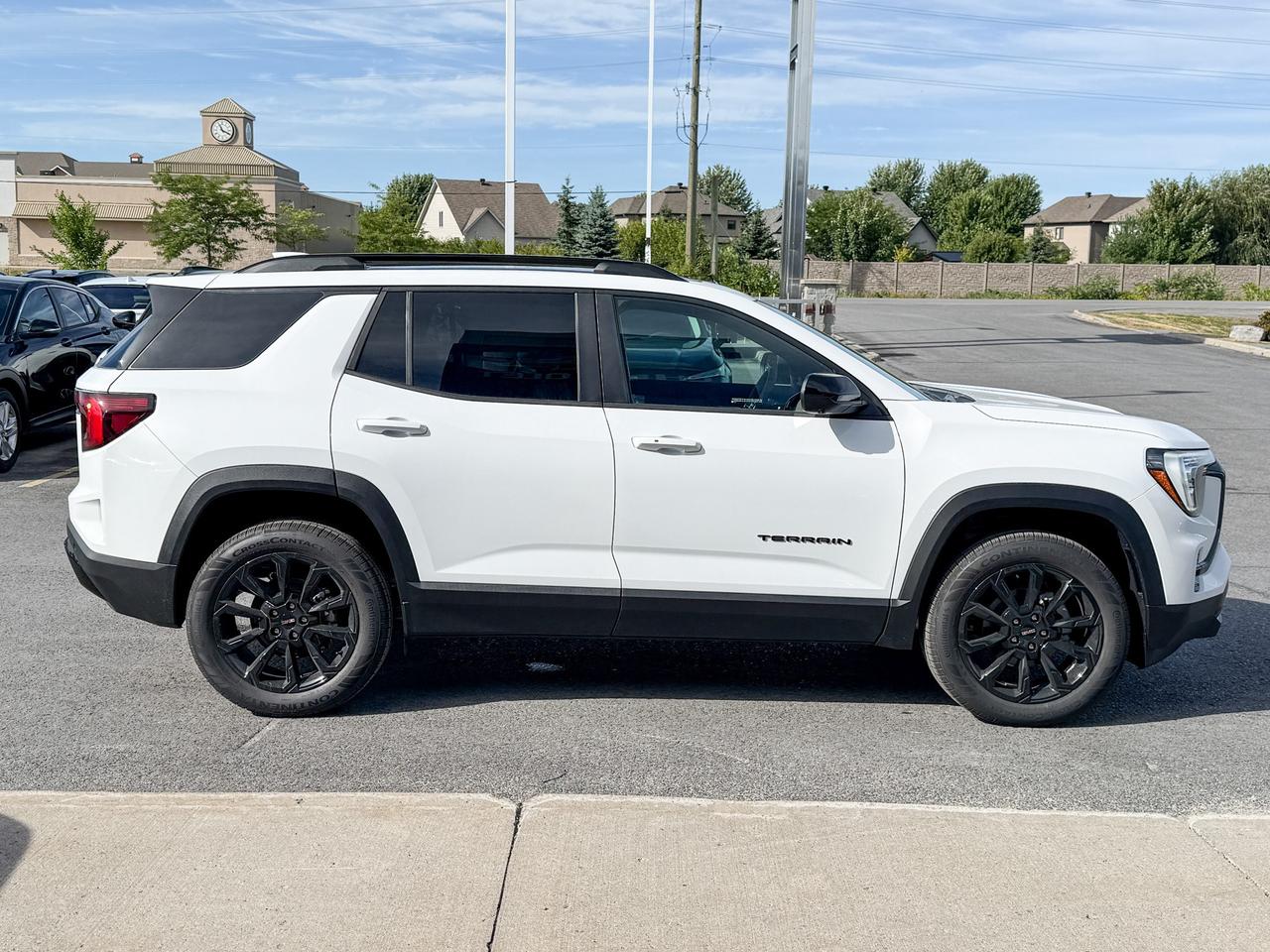 2026 GMC Terrain Elevation 1.5L 4 CYL WITH REMOTE START/ENTRY, HEATED SEATS, HEATED STEERING WHEEL, ADAPTIVE CRUISE CONTROL, HD SURROUND VISION, APPLE CARPLAY AND ANDROID AUTO Photo