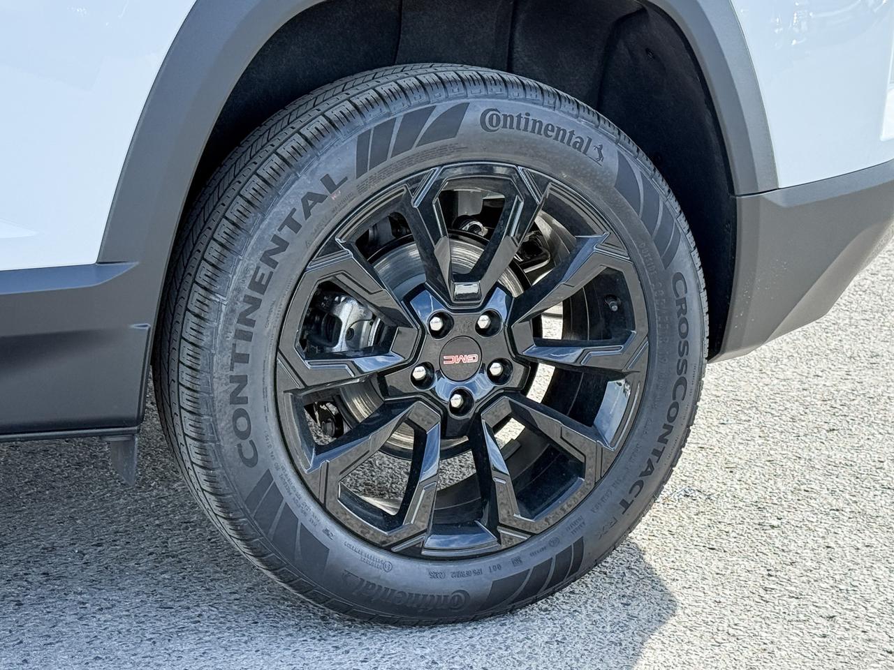2026 GMC Terrain Elevation 1.5L 4 CYL WITH REMOTE START/ENTRY, HEATED SEATS, HEATED STEERING WHEEL, ADAPTIVE CRUISE CONTROL, HD SURROUND VISION, APPLE CARPLAY AND ANDROID AUTO Photo