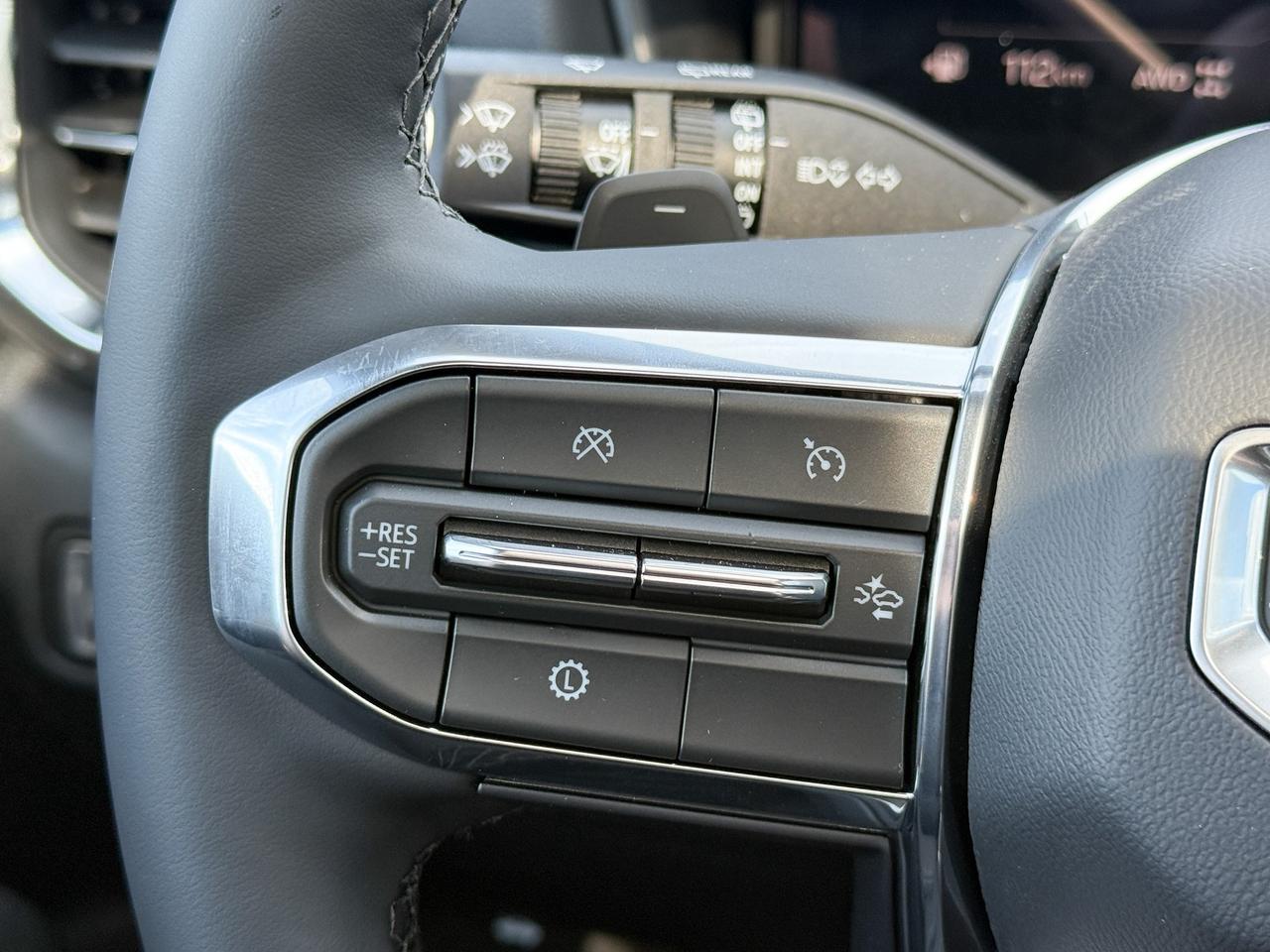 2026 GMC Terrain Elevation 1.5L 4 CYL WITH REMOTE START/ENTRY, HEATED SEATS, HEATED STEERING WHEEL, ADAPTIVE CRUISE CONTROL, HD SURROUND VISION, APPLE CARPLAY AND ANDROID AUTO Photo