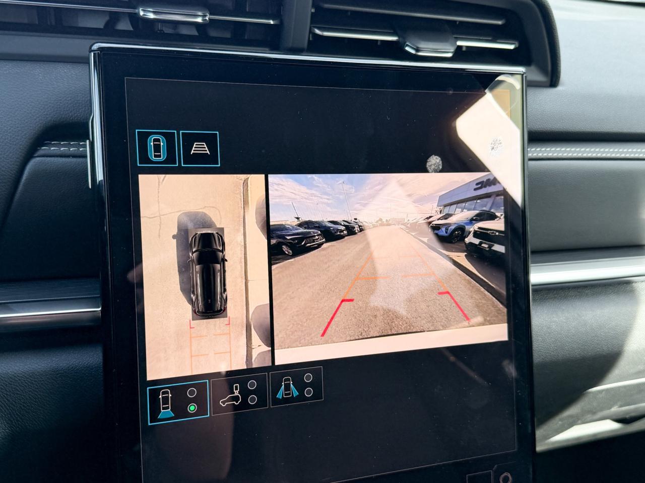 2026 GMC Terrain Elevation 1.5L 4 CYL WITH REMOTE START/ENTRY, HEATED SEATS, HEATED STEERING WHEEL, ADAPTIVE CRUISE CONTROL, HD SURROUND VISION, APPLE CARPLAY AND ANDROID AUTO Photo