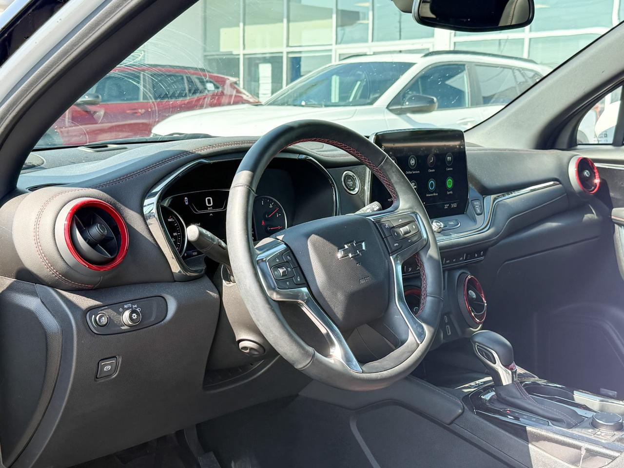 2024 Chevrolet Blazer CLEAN CARFAX, 3.6L V6, RS AWD, BLACK TWO TONE ROOF, HEATED/VENTILATED FRONT LEATHER SEATS, HEATED LEATHER WRAPPED STEERING WHEEL, NAVIGATION, BOSE PREMIUM AUDIO SYSTEM, SKYSCAPE SUNROOF, 20" TECHNICAL Photo