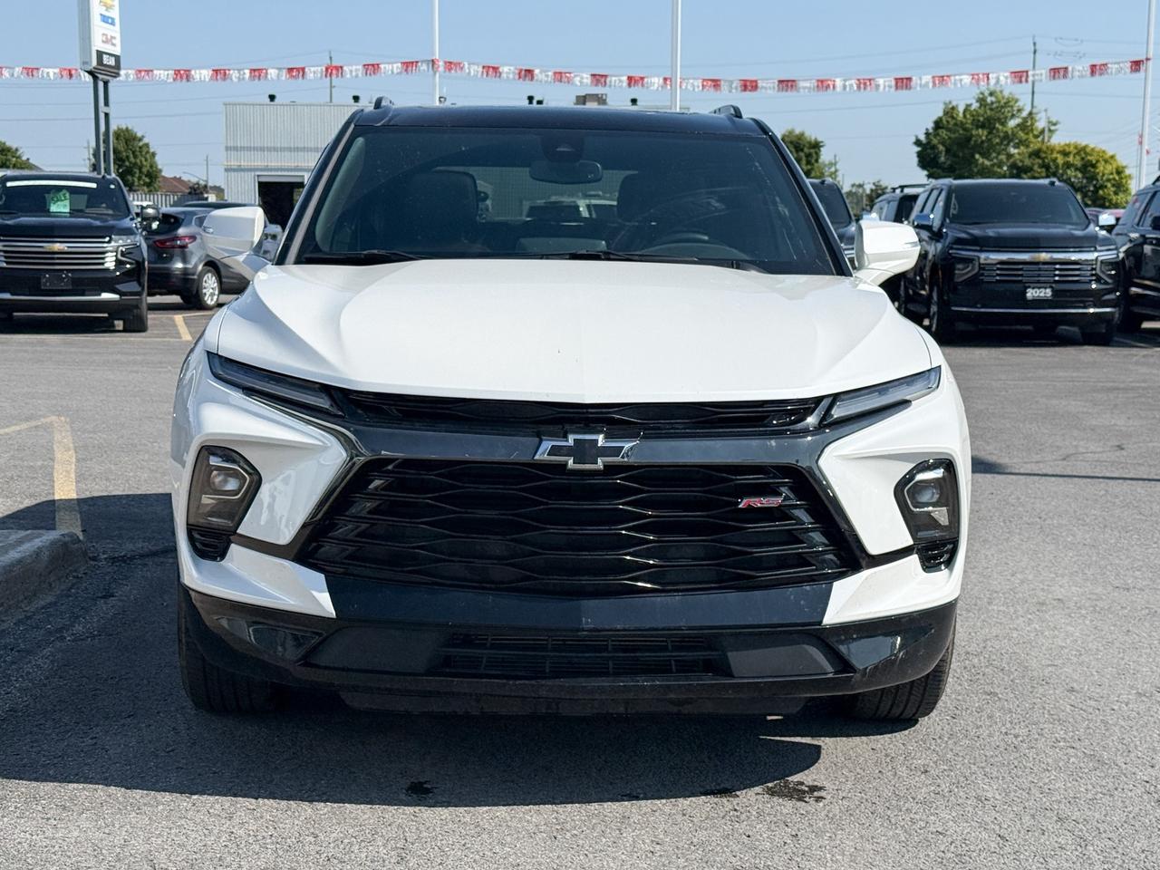 2024 Chevrolet Blazer CLEAN CARFAX, 3.6L V6, RS AWD, BLACK TWO TONE ROOF, HEATED/VENTILATED FRONT LEATHER SEATS, HEATED LEATHER WRAPPED STEERING WHEEL, NAVIGATION, BOSE PREMIUM AUDIO SYSTEM, SKYSCAPE SUNROOF, 20" TECHNICAL Photo