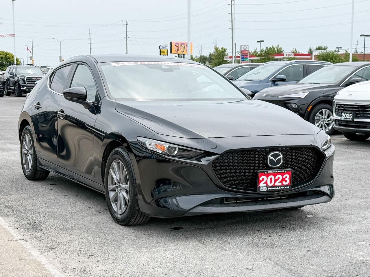 2023 Mazda MAZDA3 Sport GS Photo