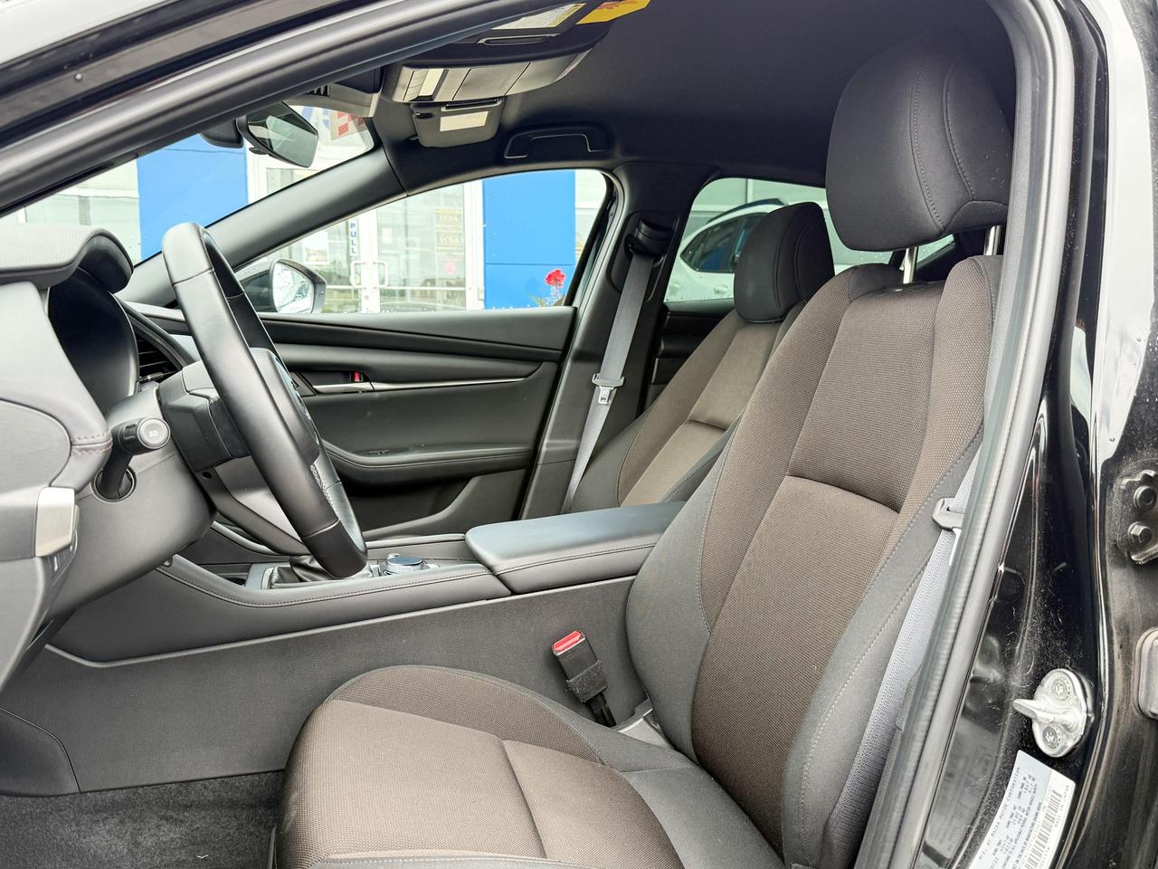 2023 Mazda MAZDA3 Sport GS Photo