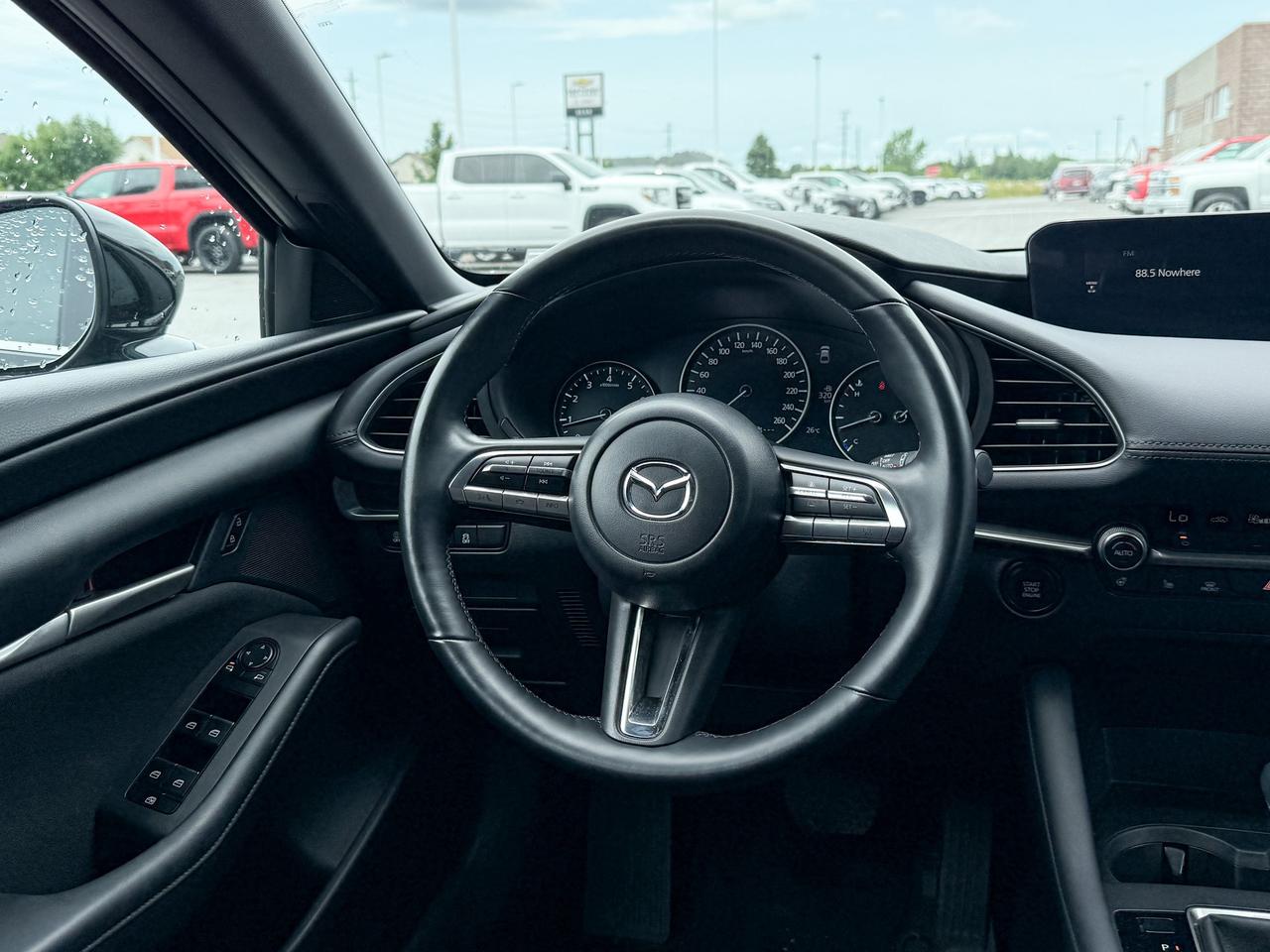 2023 Mazda MAZDA3 Sport GS Photo