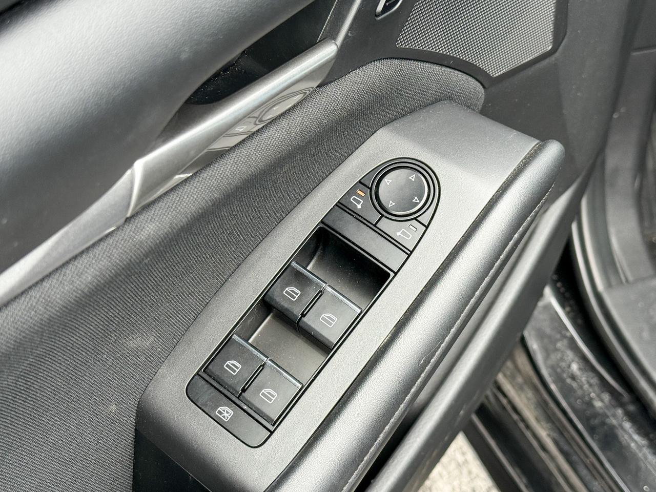2023 Mazda MAZDA3 Sport GS Photo