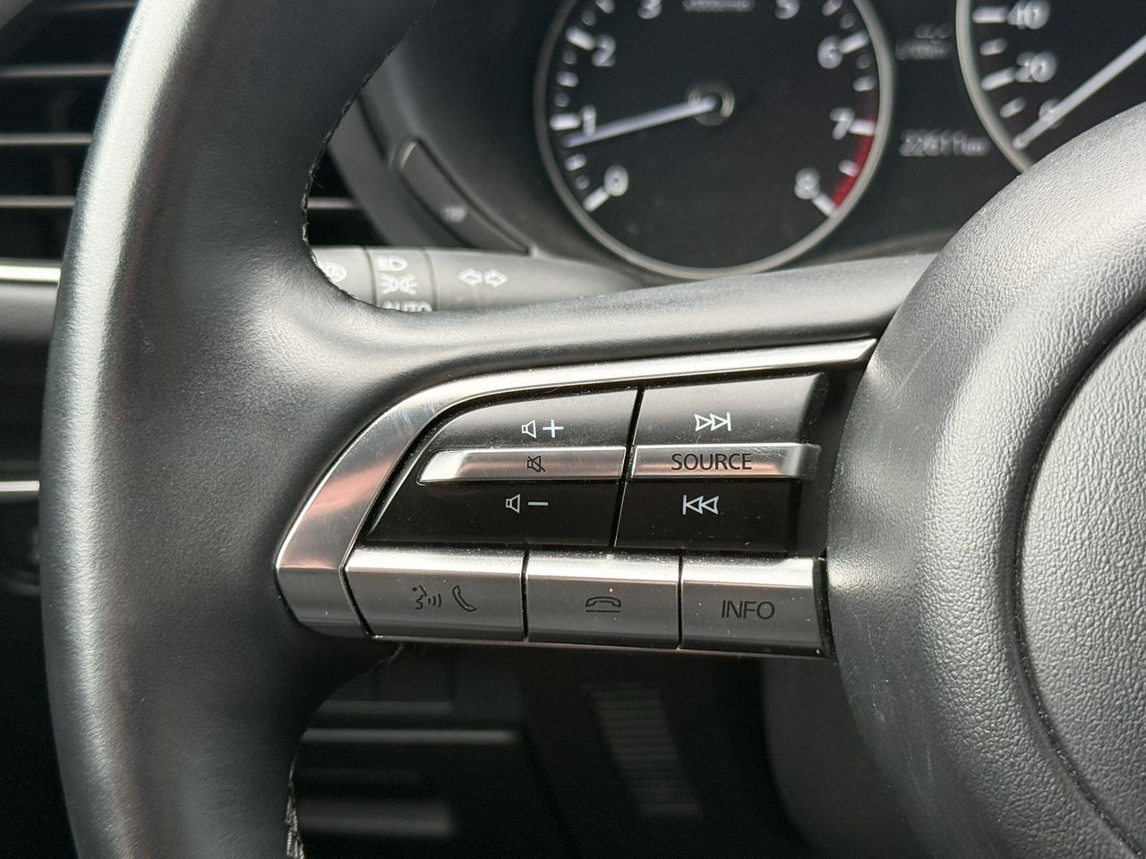 2023 Mazda MAZDA3 Sport GS Photo