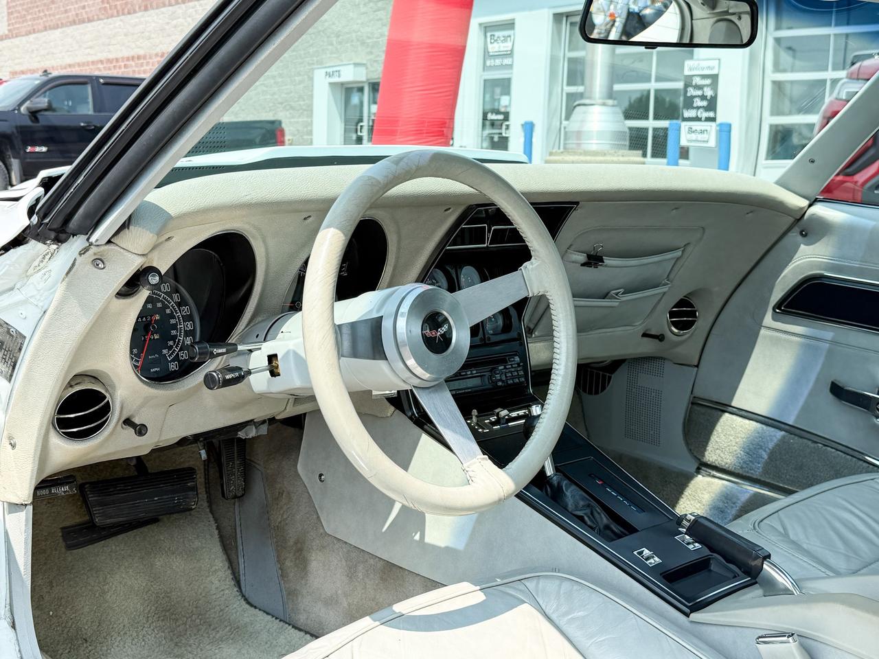 1977 Chevrolet Corvette CORVETTE L82 COUPE, 3-SPEED AUTOMATIC, LEATHER SEATS, T-TOP, POWER WINDOWS, CD PLAYER Photo