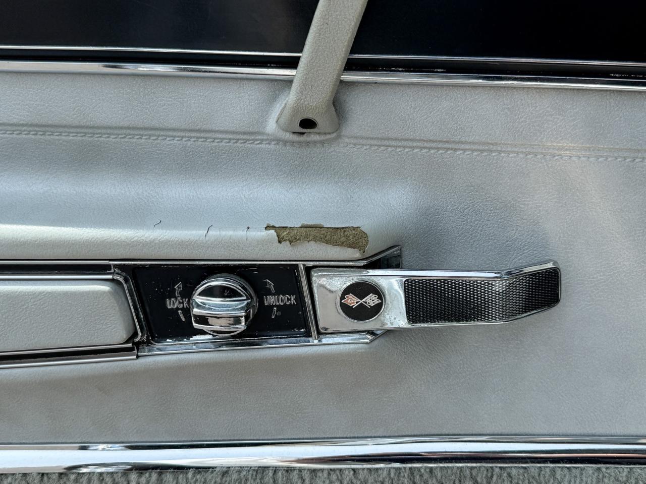 1977 Chevrolet Corvette CORVETTE L82 COUPE, 3-SPEED AUTOMATIC, LEATHER SEATS, T-TOP, POWER WINDOWS, CD PLAYER Photo