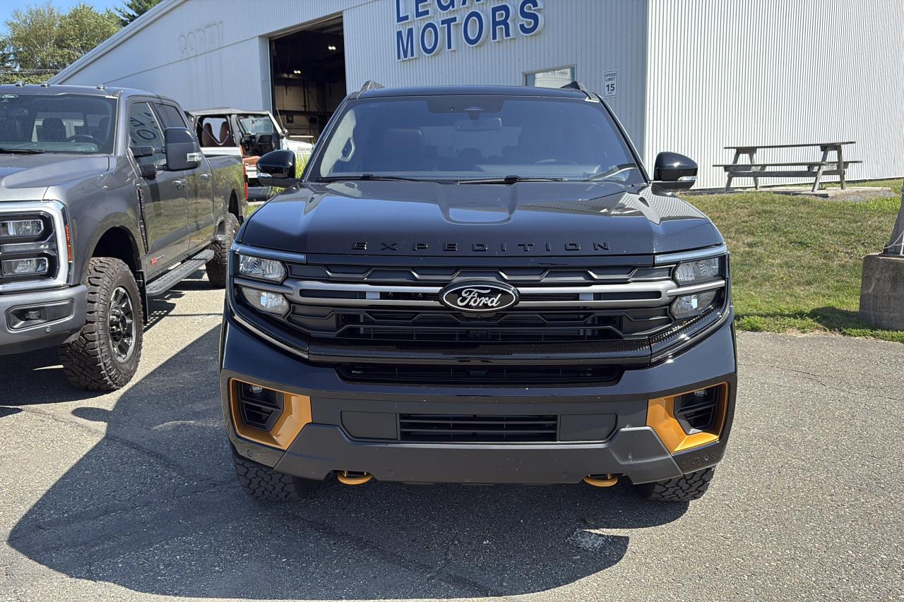 2025 Ford Expedition Tremor® Photo