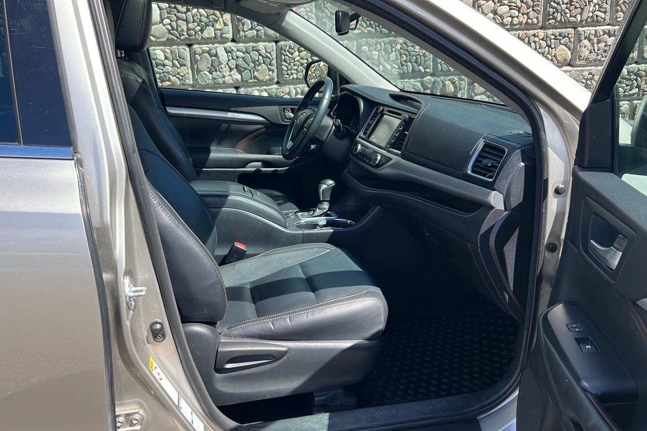 2016 Toyota Highlander XLE Photo