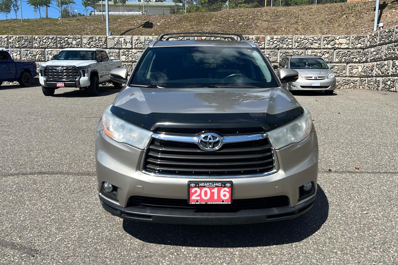 2016 Toyota Highlander XLE Photo1