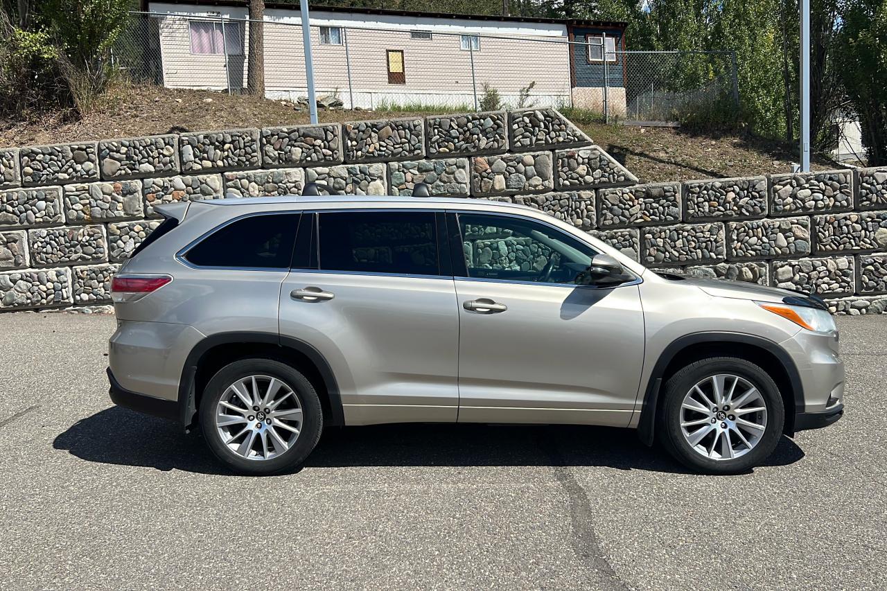 2016 Toyota Highlander XLE Photo