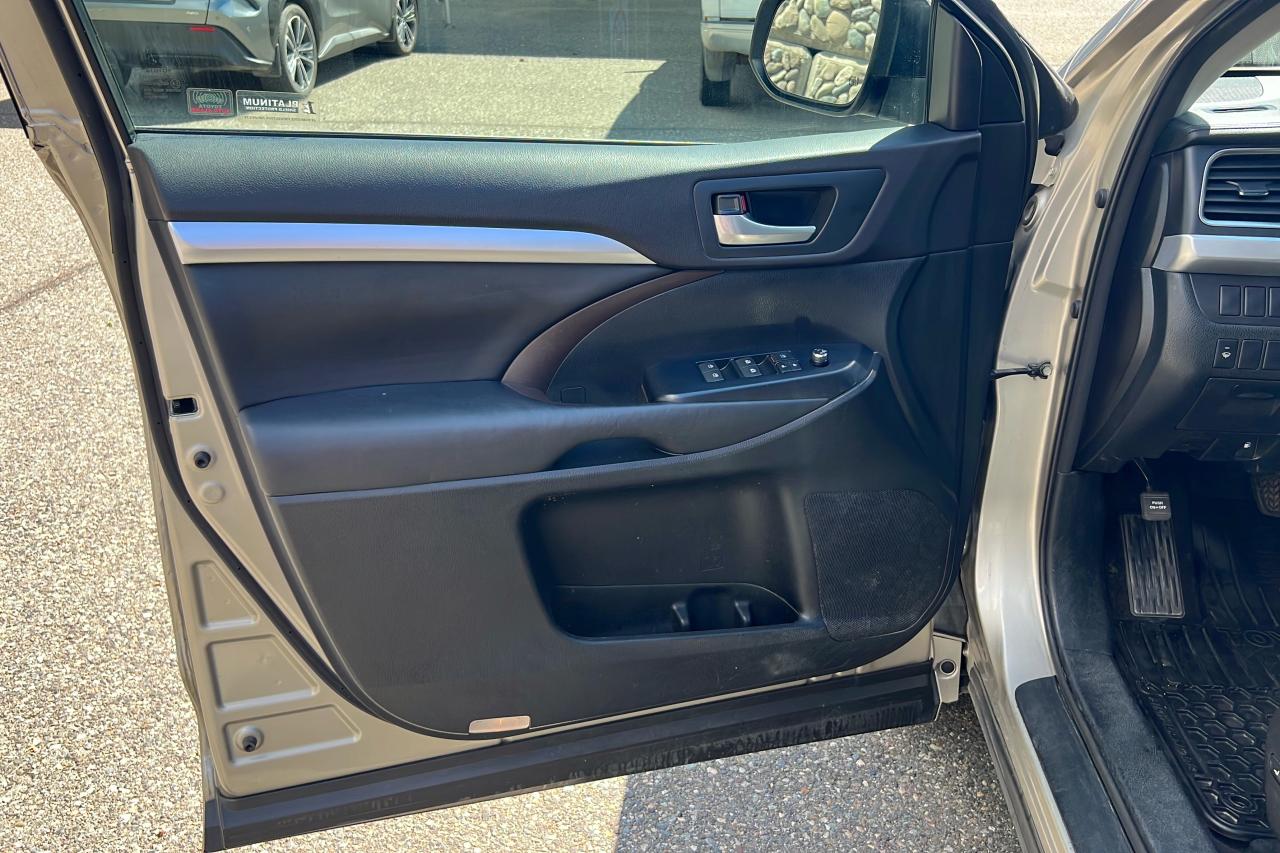 2016 Toyota Highlander XLE Photo