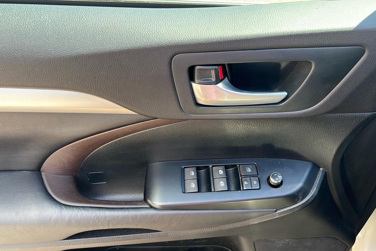 2016 Toyota Highlander XLE Photo