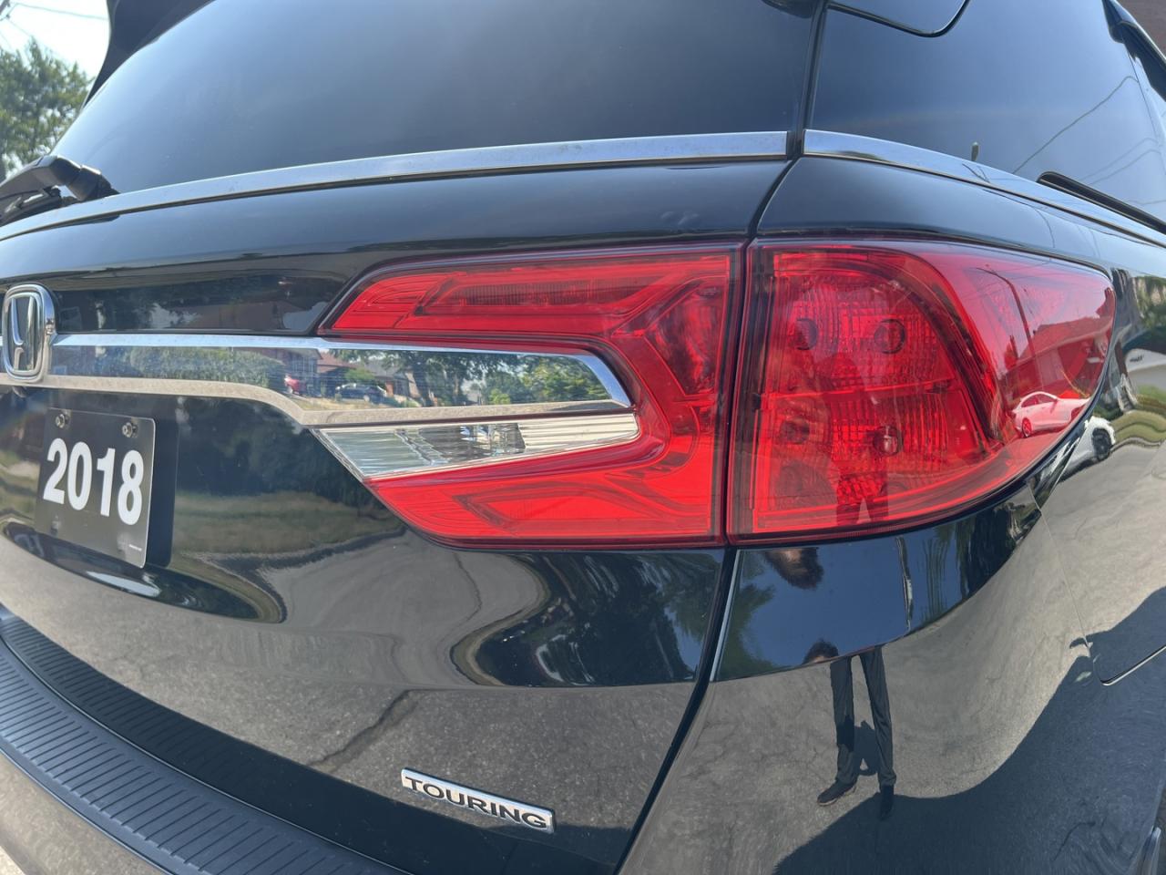 2018 Honda Odyssey Touring - Photo #7