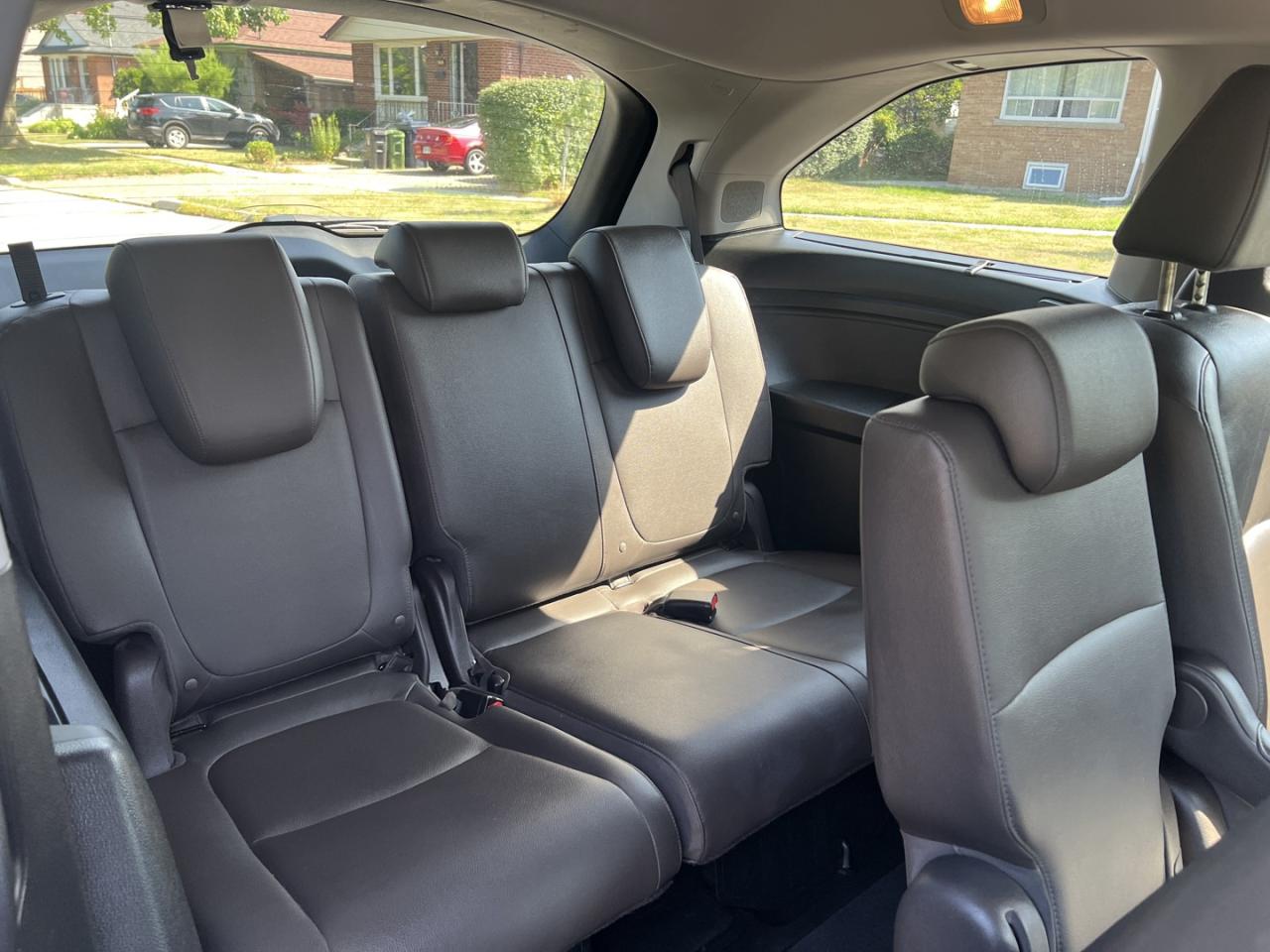 2018 Honda Odyssey Touring - Photo #9
