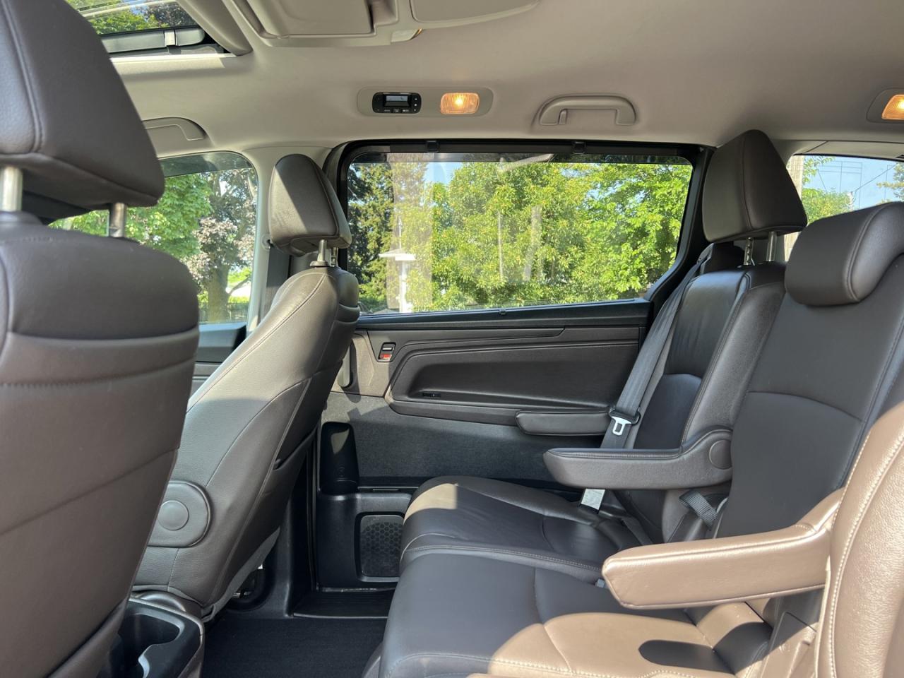 2018 Honda Odyssey Touring - Photo #12