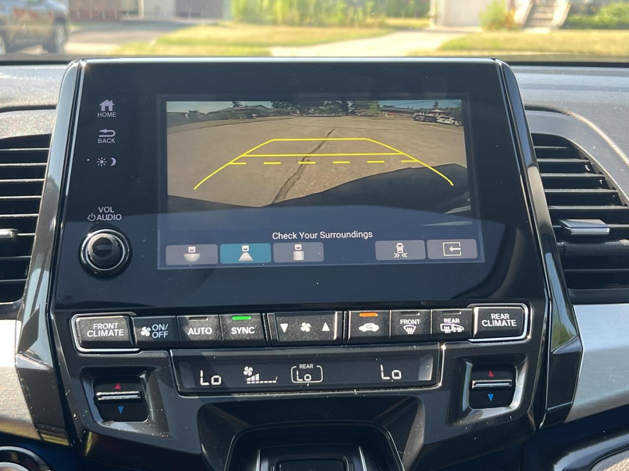 2018 Honda Odyssey Touring - Photo #17