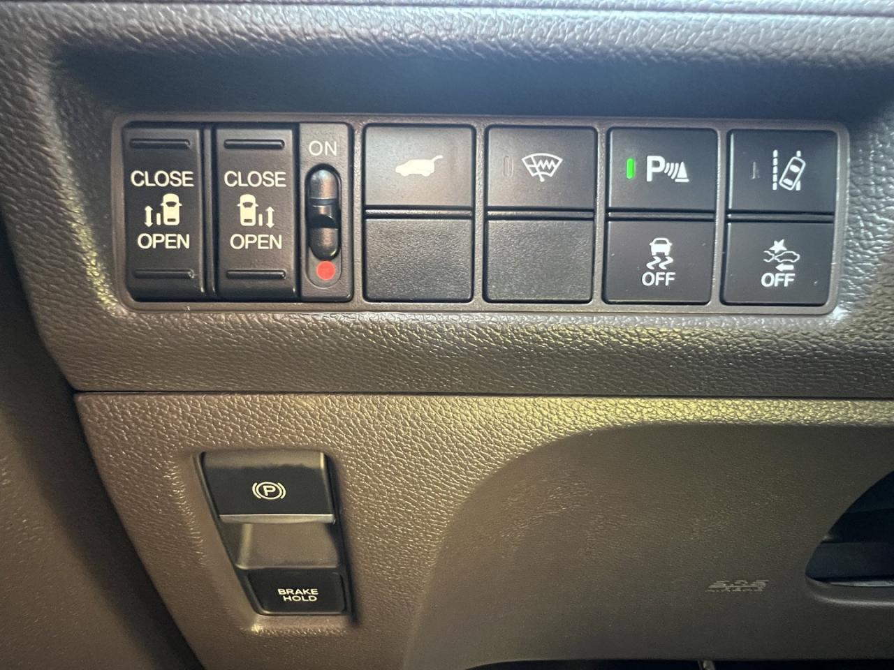 2018 Honda Odyssey Touring - Photo #21