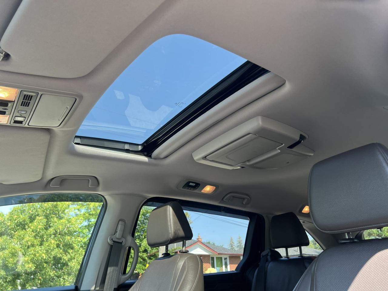 2018 Honda Odyssey Touring - Photo #23
