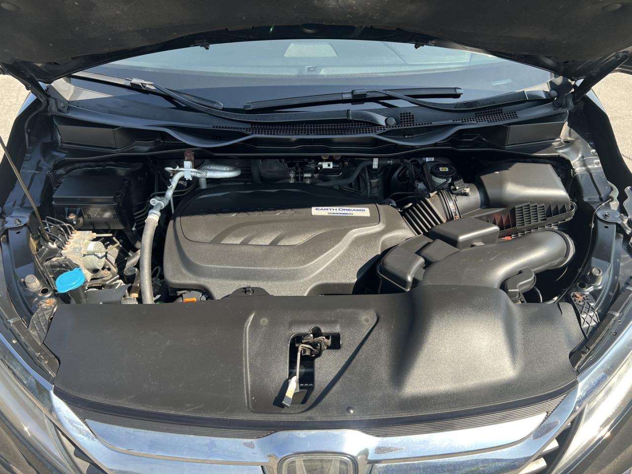 2018 Honda Odyssey Touring - Photo #25