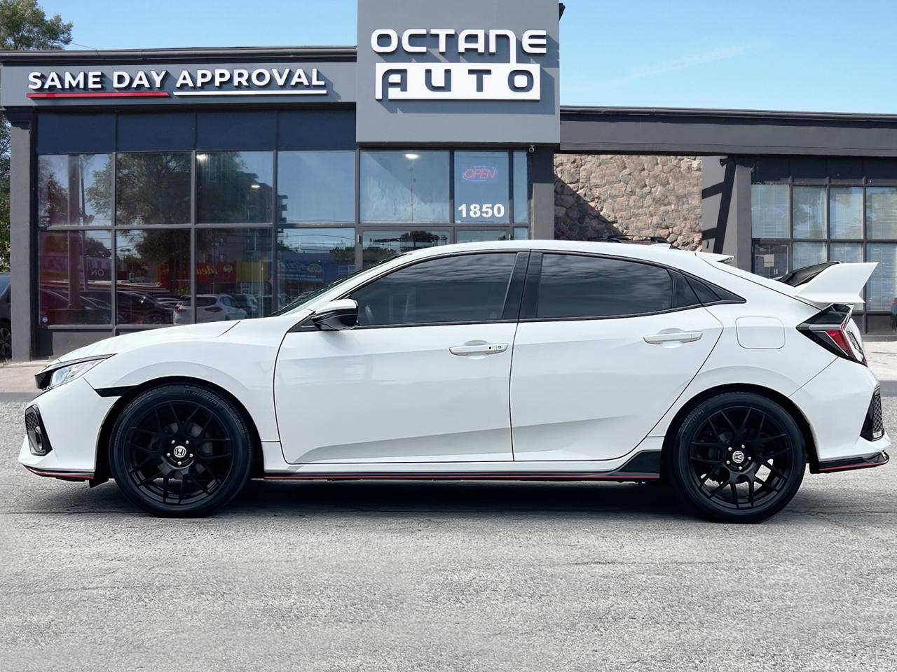 2017 Honda Civic Sport CVT - Photo #3