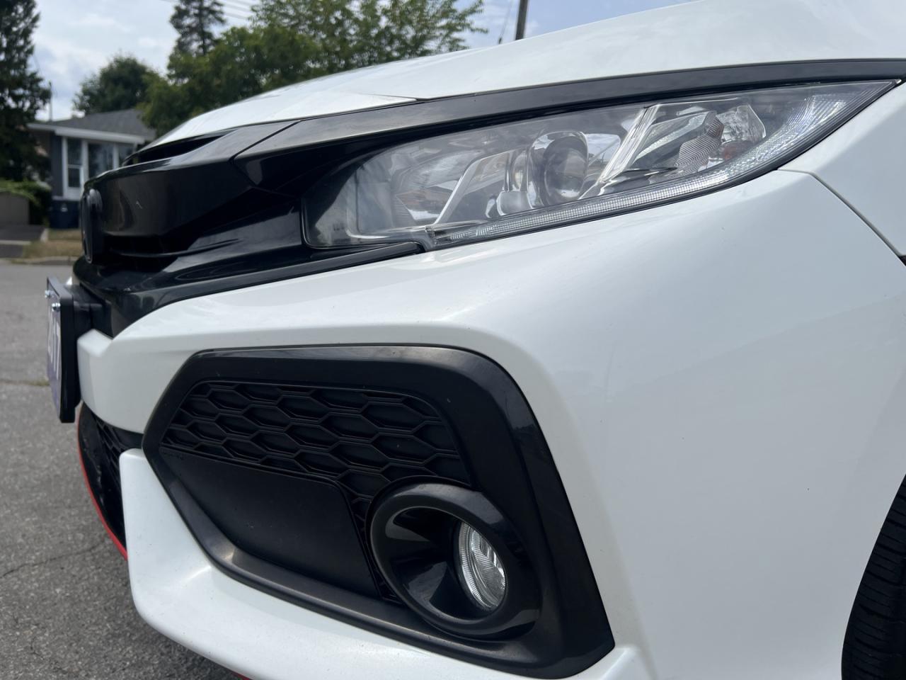 2017 Honda Civic Sport CVT - Photo #24