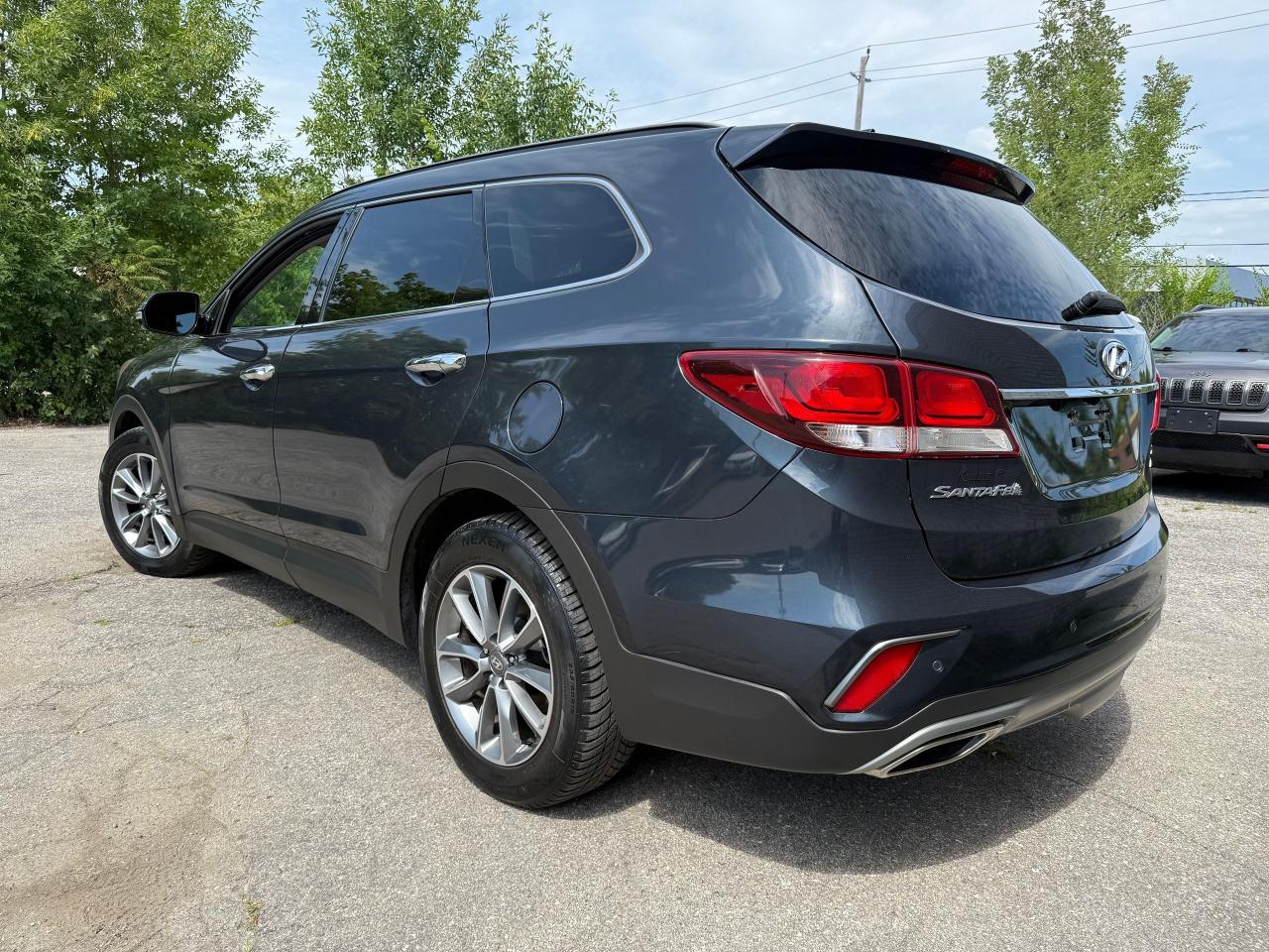 2017 Hyundai Santa Fe XL AWD Premium *SAFETY INCL*7 PASS*FINANCING AVAIL* - Photo #3