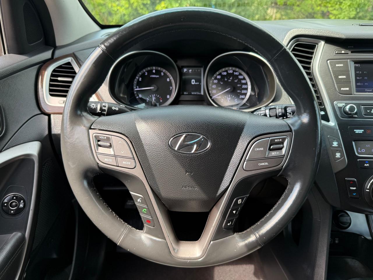 2017 Hyundai Santa Fe XL AWD Premium *SAFETY INCL*7 PASS*FINANCING AVAIL* - Photo #9